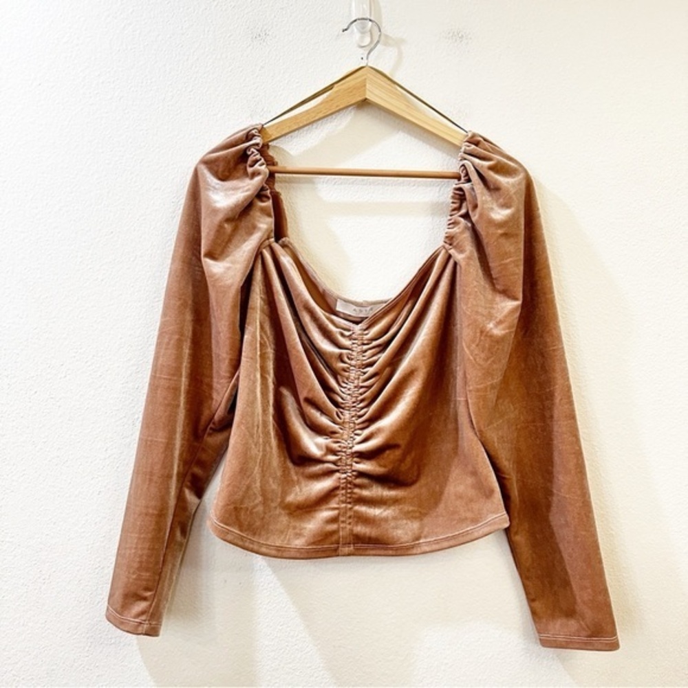 ASTR The Label Vanya Velvet Ruched Long Sleeve Sweetheart Neck Blouse Size L - Picture 3 of 9